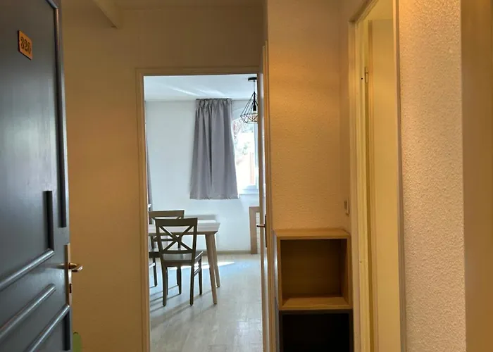 Au Coeur Du Domaine Apartment Saint-Raphaël