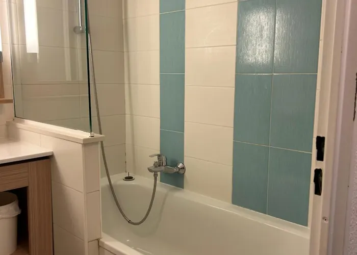 Au Coeur Du Domaine Saint-Raphaël